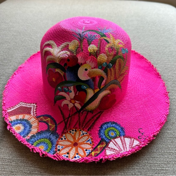 Ibo Maraca Hand Painted Straw Hat - Picture 3 of 9